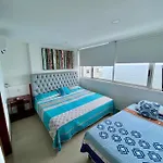 Apartamento aL-4 frente al mar piscina y Wifi